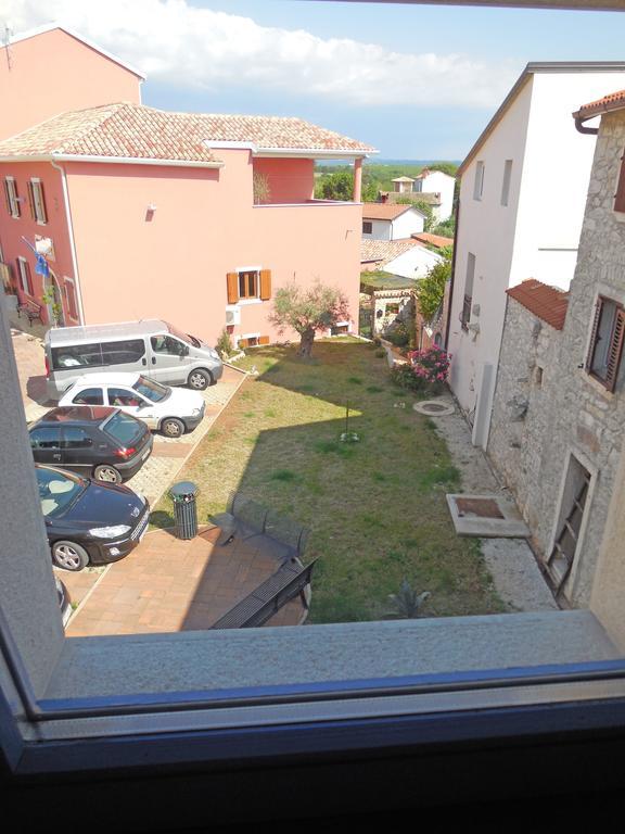 Stone House Apartments Brtonigla Dış mekan fotoğraf